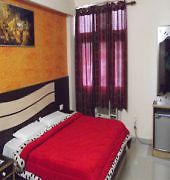 Suvidha Deluxe Hotel Haridwar Ngoại thất bức ảnh